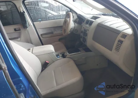 2011 Ford Escape Xlt z USA, uszkodzony, nr VIN 1FMCU0D72BKB57072